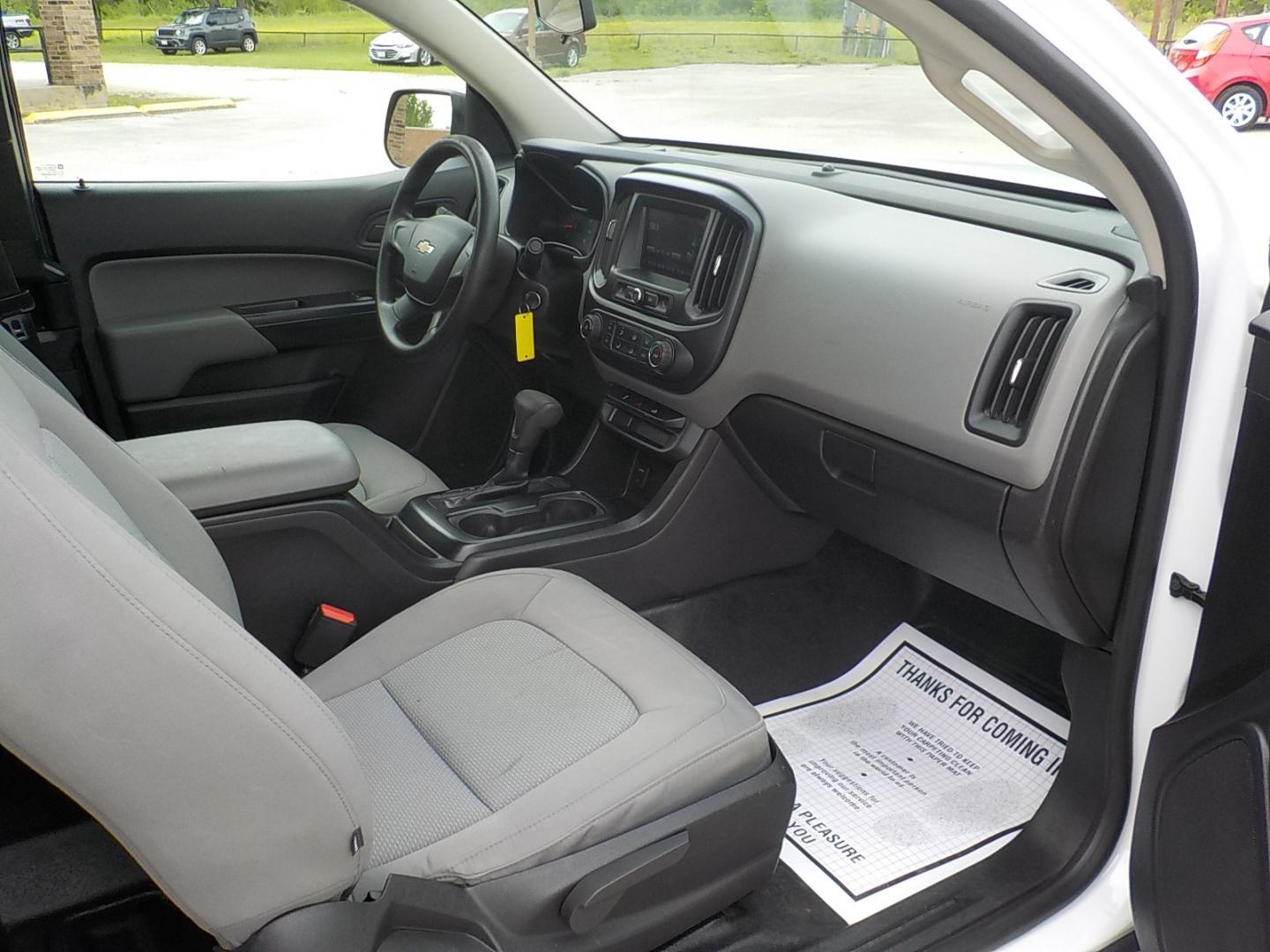 2018 White /Gray Chevrolet Colorado Work Truck Ext. Cab 2WD (1GCHSBEA6J1) with an 2.5L L4 DOHC 16V GAS engine, 6A transmission, located at 1617 W Church Street, Livingston, TX, 77351, (936) 327-3600, 30.710995, -94.951157 - Awesome little work truck! - Photo#16